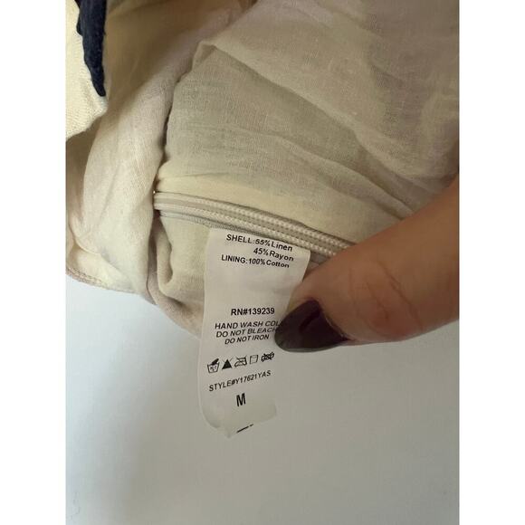 Do + Be Linen Crop Top - Picture 4 of 6